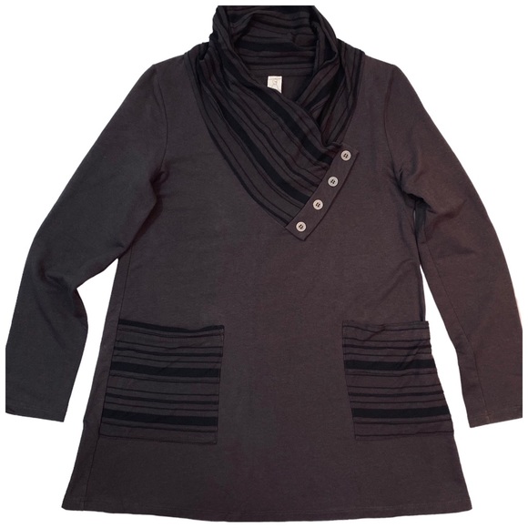 Chalet “Victoria” Tunic in Hazelnut/Black XS (Fits more like a medium) - Picture 11 of 11